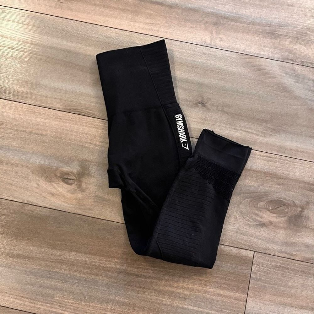 Gymshark Womens Energy+ Seamless Cropped Legging Black High Rise Workout Bin P-5